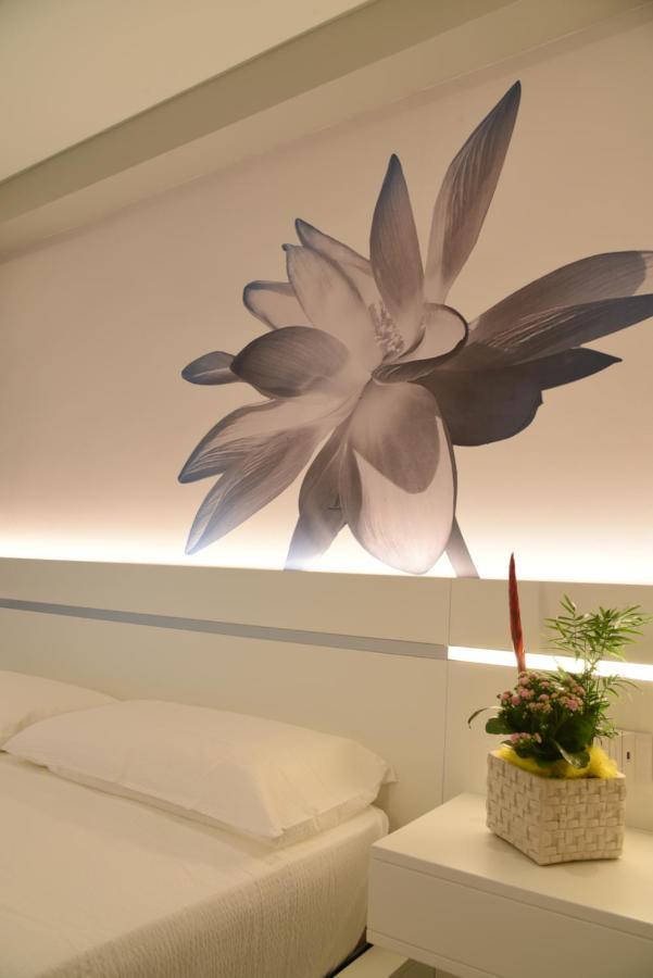 Demsi Palace Hotel & Restaurant Foggia Exterior photo
