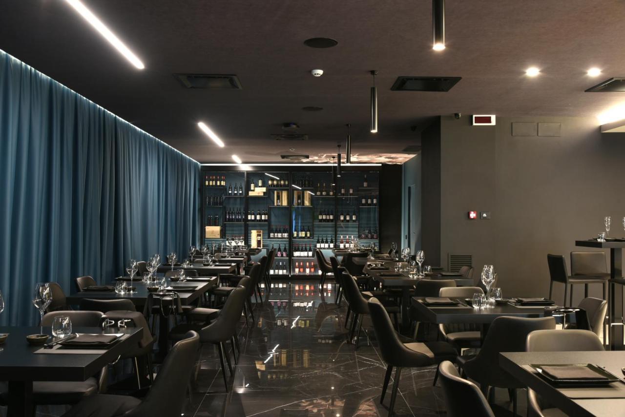 Demsi Palace Hotel & Restaurant Foggia Exterior photo